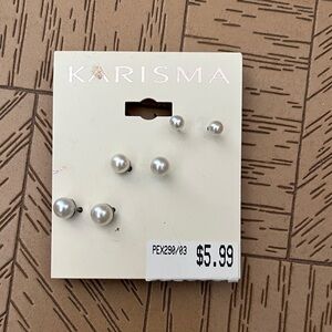 Silver Pearl Earrings Set